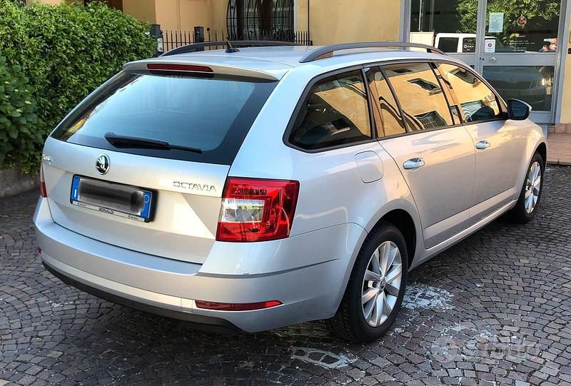 Gebraucht Skoda Octavia 116 PS (85 kW) 2018 Grau Kombi