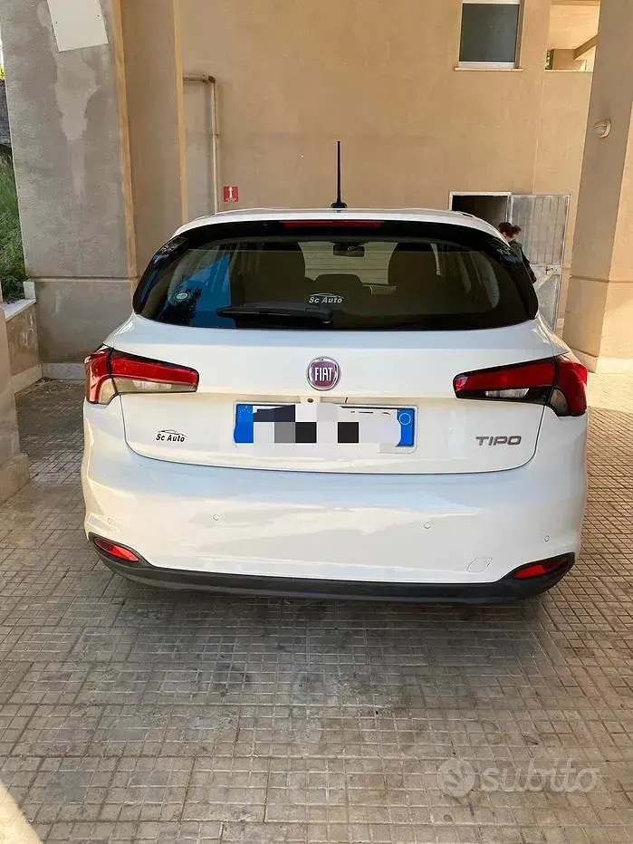 Usata Fiat Tipo Lounge 120 CV (88 kW) 2017 Bianco Berlina