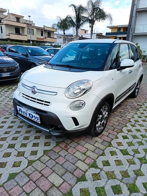 Usata Fiat 500L Trekking 85 CV (62 kW) 2014 Bianco Monovolume