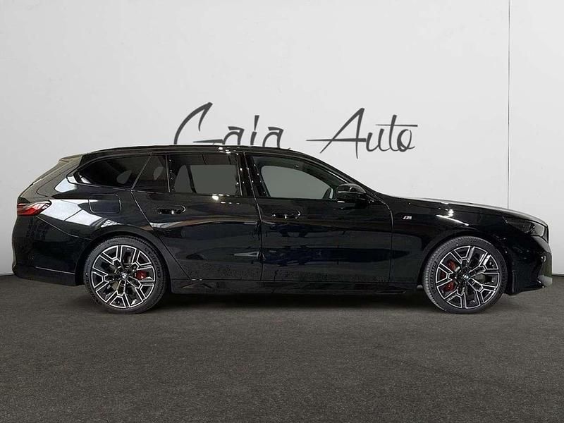 Usata BMW 540 M Sport 303 CV (222 kW) 2025 Grigio Station wagon