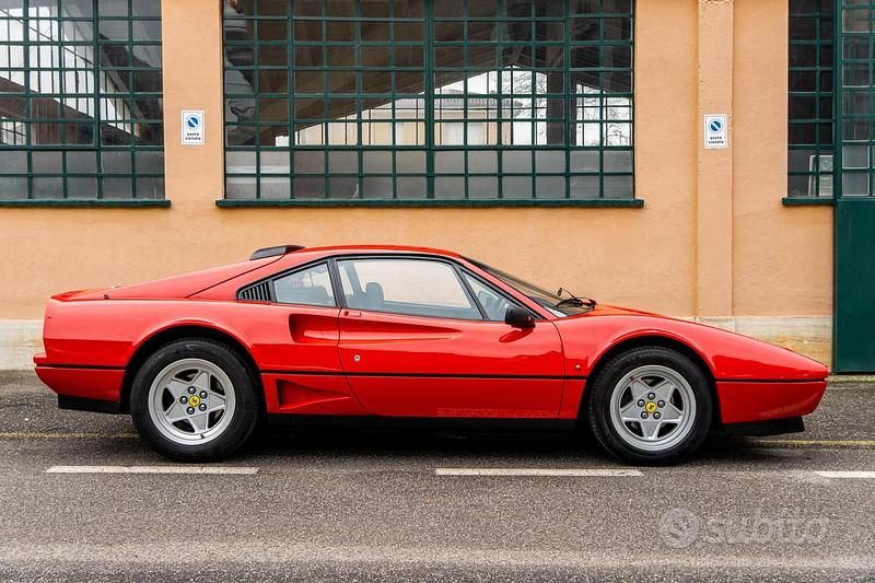 Usata Ferrari 208 255 CV (187 kW) 1988 Rosso Coupé