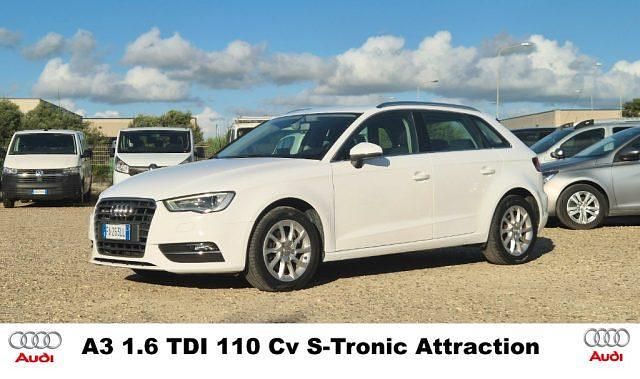 Usata VW Golf VII S 110 CV (80 kW) 2015 Bianco / pastello Utilitaria