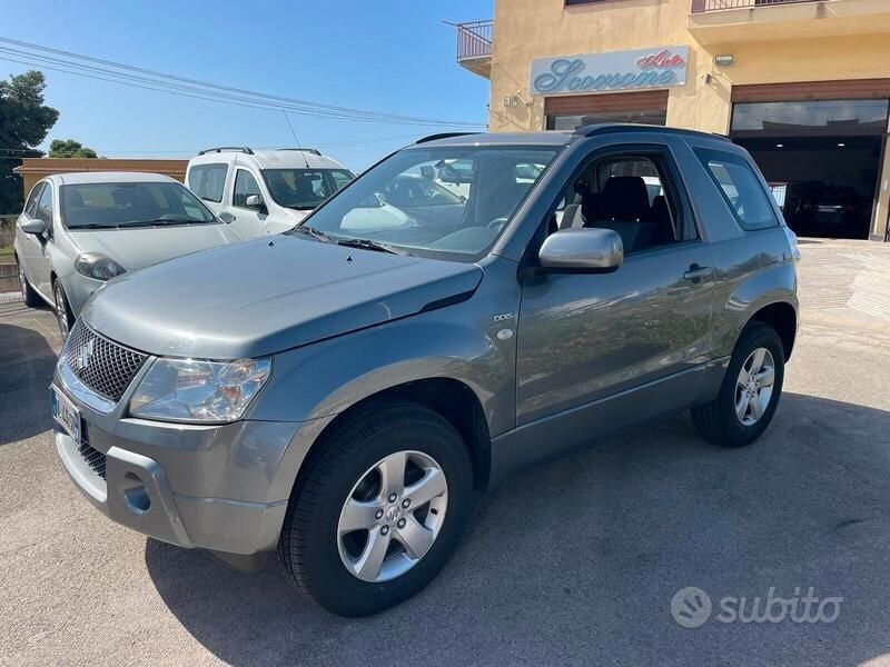 Usata Suzuki Grand Vitara 129 CV (94 kW) 2009 Grigio SUV