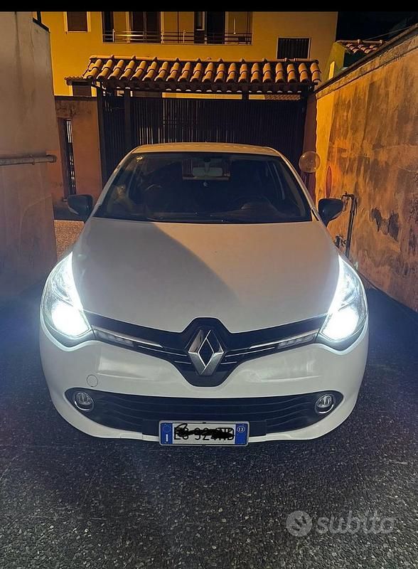 Usata 2013 Renault Clio IV Due volumi | 5700 € (Buon prezzo) - Immagine 1/4