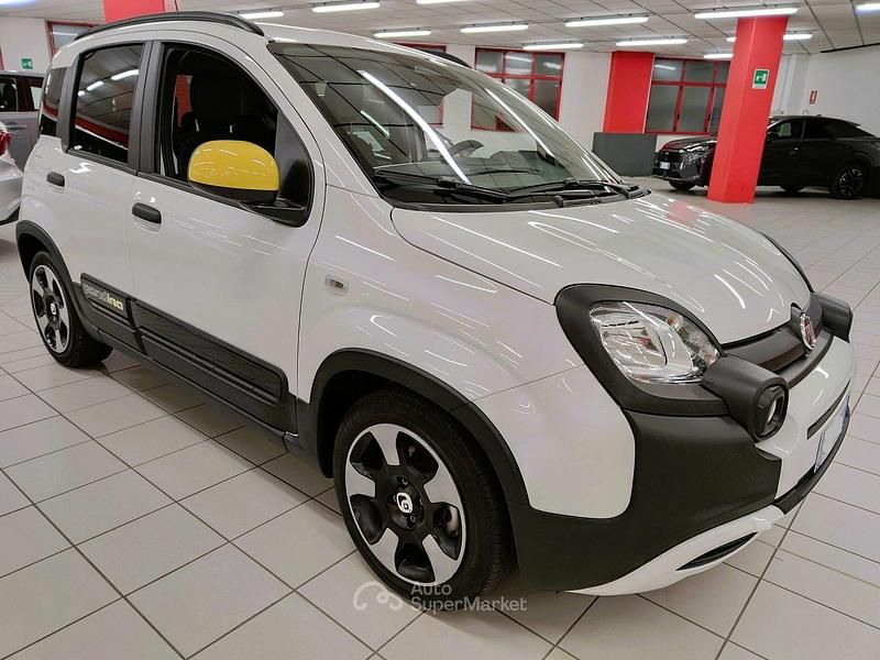 Usata Fiat Panda Cross Cross Plus 69 CV (50 kW) 2025 Bianco Utilitaria
