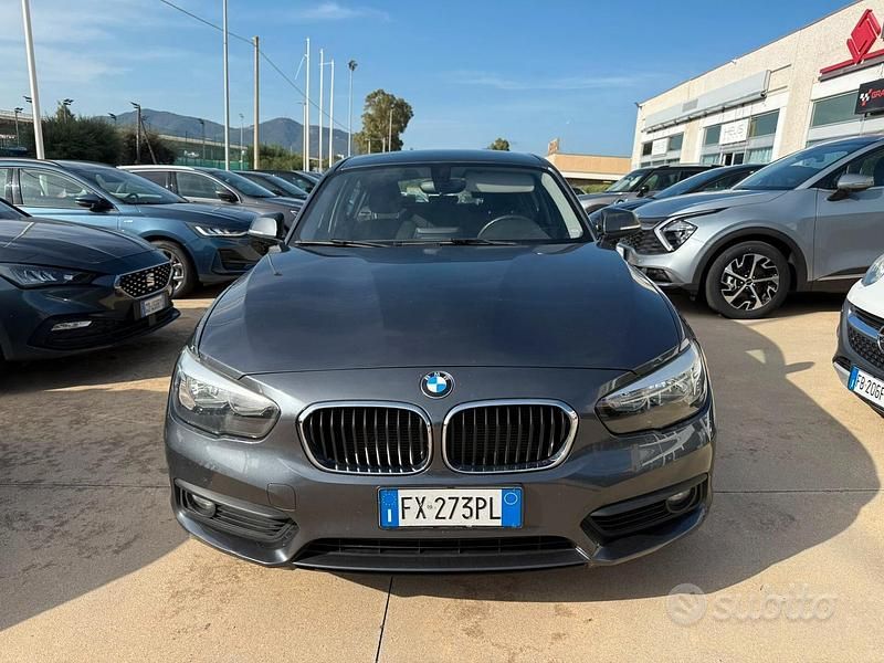 Usata BMW 118 Efficient Dynamics 149 CV (109 kW) 2019 Grigio Utilitaria