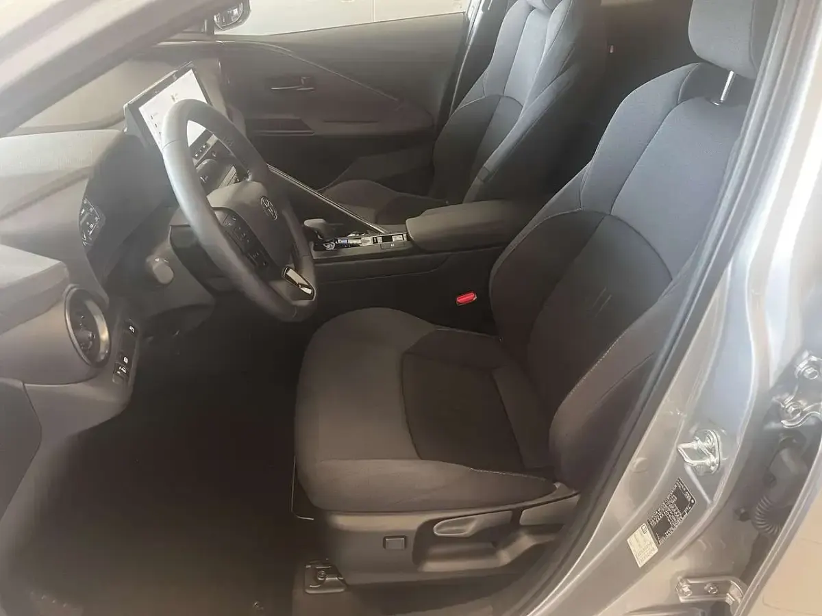 Usata Toyota C-HR Trend 140 CV (102 kW) 2025 Argento SUV