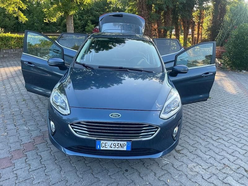 Usado Ford Fiesta Titanium 125 HP (91 kW) 2021 Azul Citadino