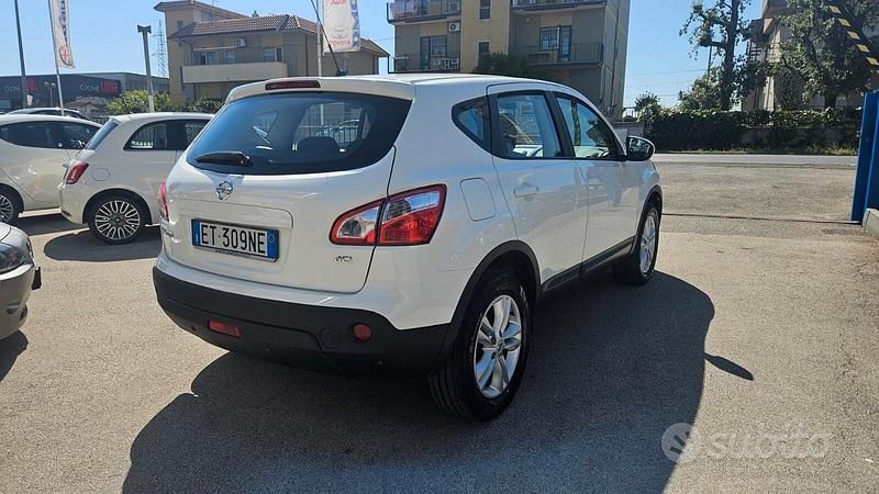 Usata Nissan Qashqai Tekna 110 CV (80 kW) 2013 Bianco SUV