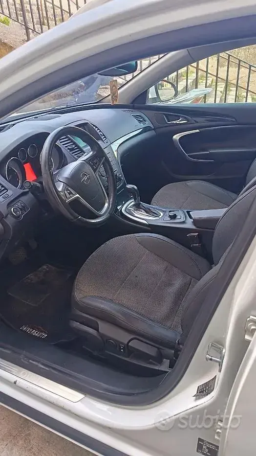 Usata Opel Insignia 160 CV (117 kW) 2011 Station wagon