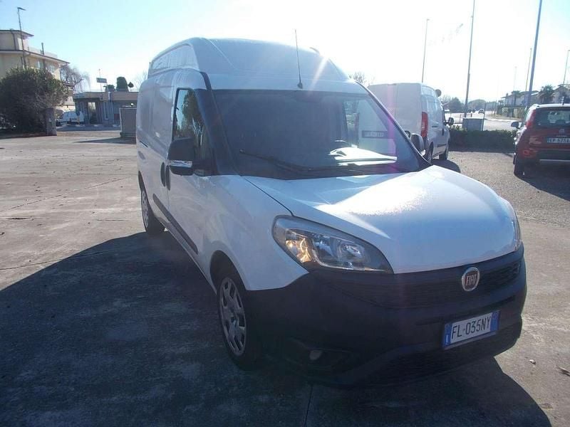 Bianco Usata 2017 Fiat Doblò Active Monovolume | 7950 € (Super prezzo) - Immagine 1/4