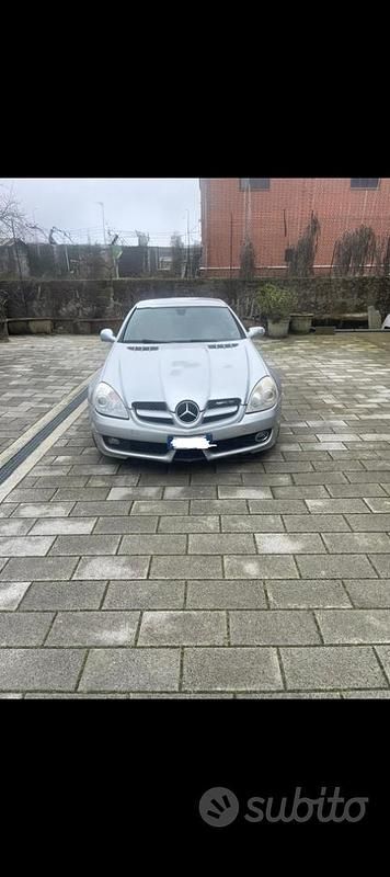 Usata Mercedes SLK200 163 CV (119 kW) 2004 Grigio Cabrio