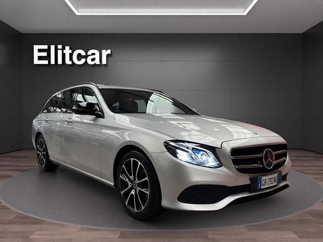 Usata Mercedes E220 Business 194 CV (142 kW) 2019 Argento Station wagon
