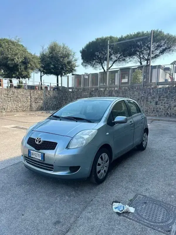 Usata Toyota Yaris Sol 69 CV (50 kW) 2007 Utilitaria