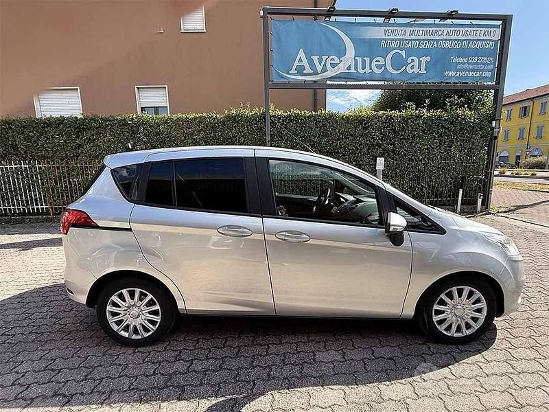 Usata Ford B-MAX S 75 CV (55 kW) 2016 Argento / metallizzato Monovolume