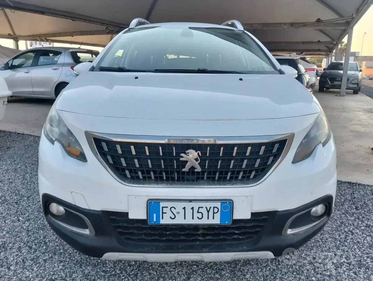 Usata Peugeot 2008 Allure 110 CV (80 kW) 2019 Bianco SUV