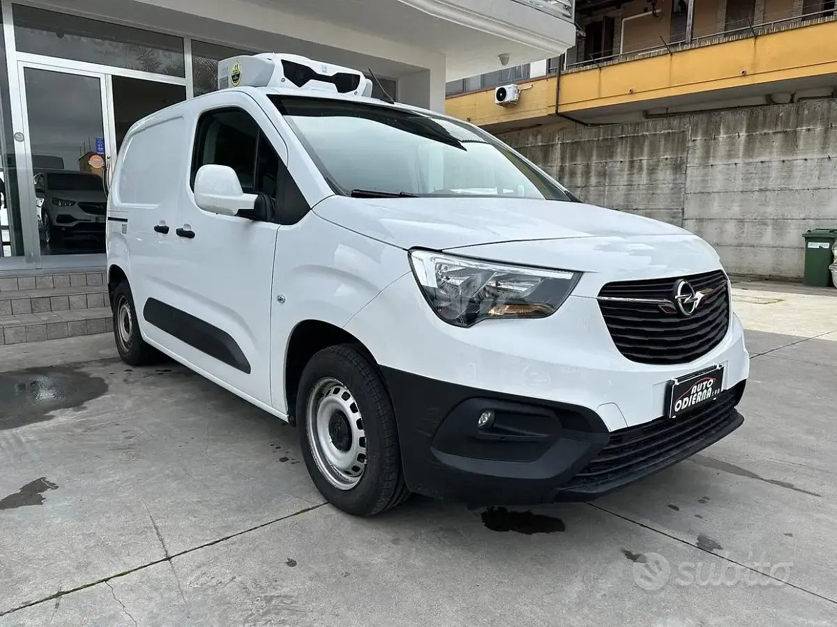 Occasion Opel Combo 102 ch (75 kW) 2021 Blanc Monospace