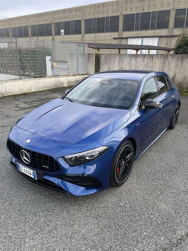 Blu/azzurro Usata 2024 Mercedes A35 AMG Premium Berlina | 45.900 € (Buon prezzo) - Immagine 1/4