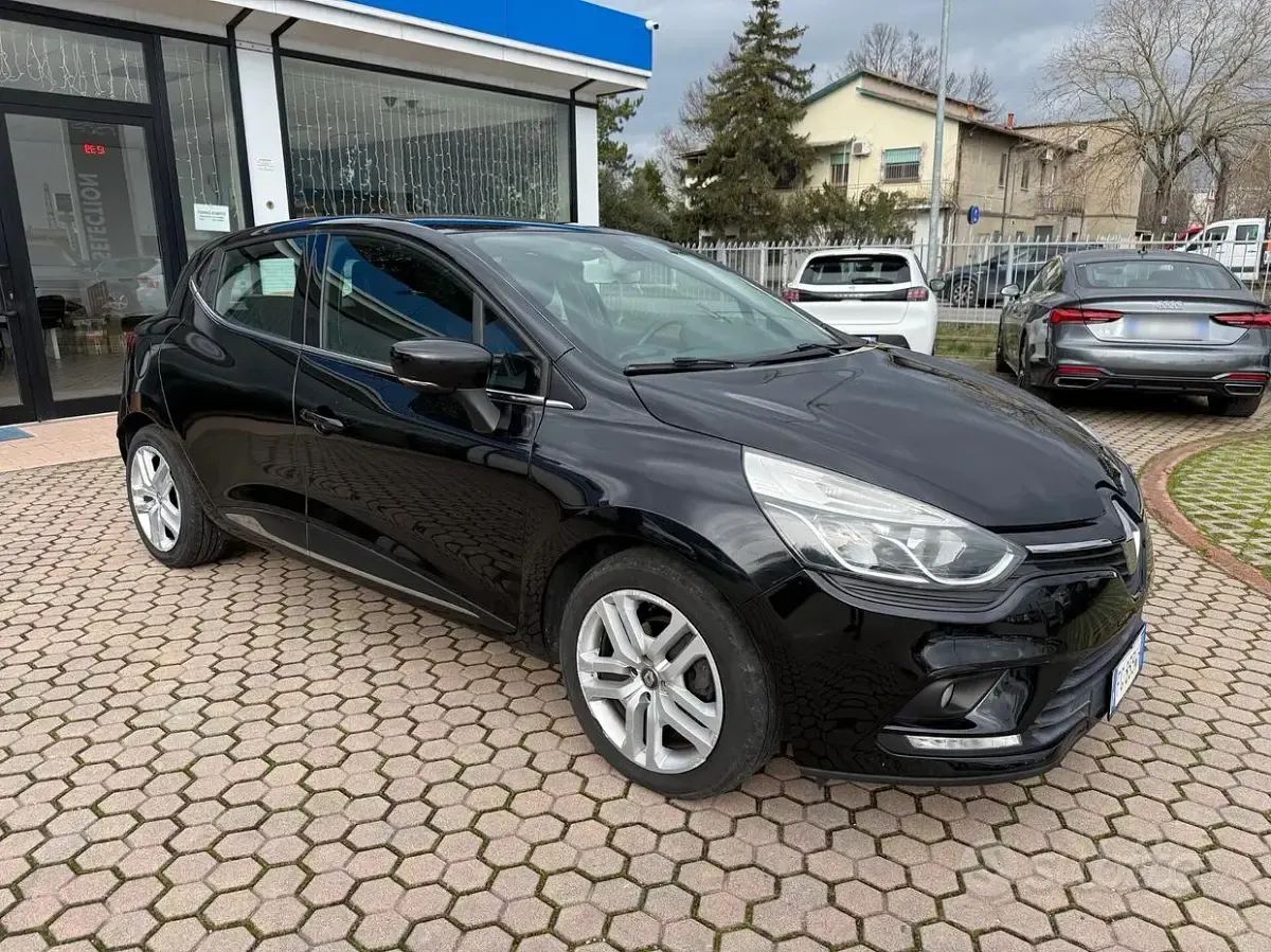 Usata Renault Clio IV 90 CV (66 kW) 2016 Nero Berlina