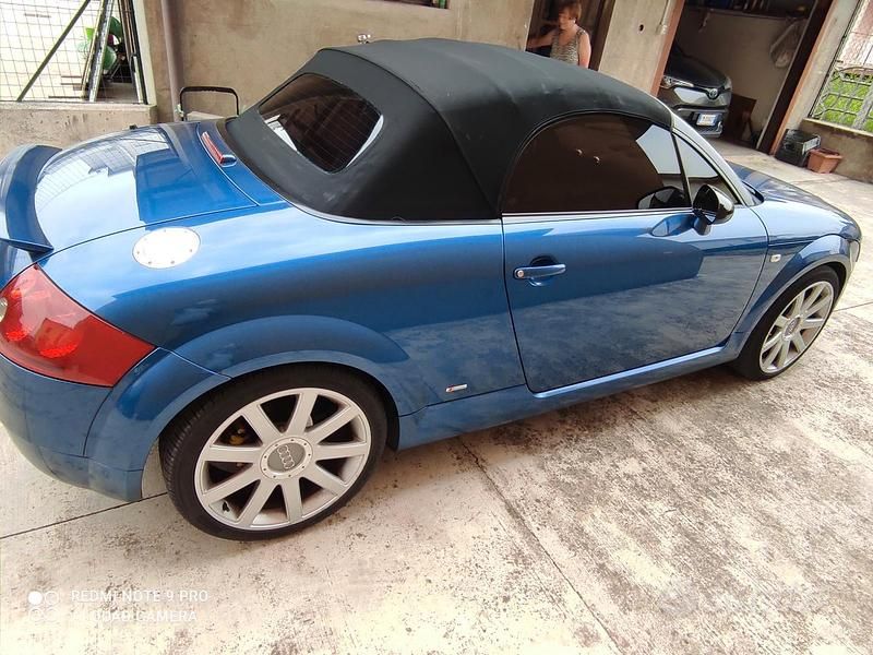 Usata Audi TT 179 CV (131 kW) 2004 Blu Coupé