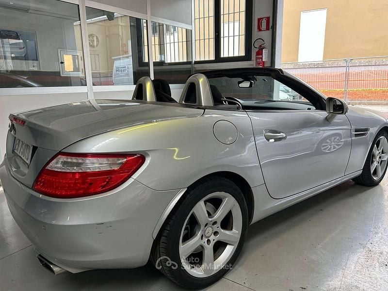 Usata Mercedes SLK200 Premium 184 CV (135 kW) 2014 Argento Cabrio
