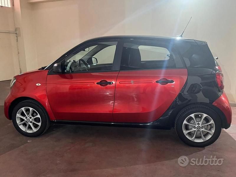 Usata Smart ForFour Passion 70 CV (51 kW) 2016 Rosso Utilitaria