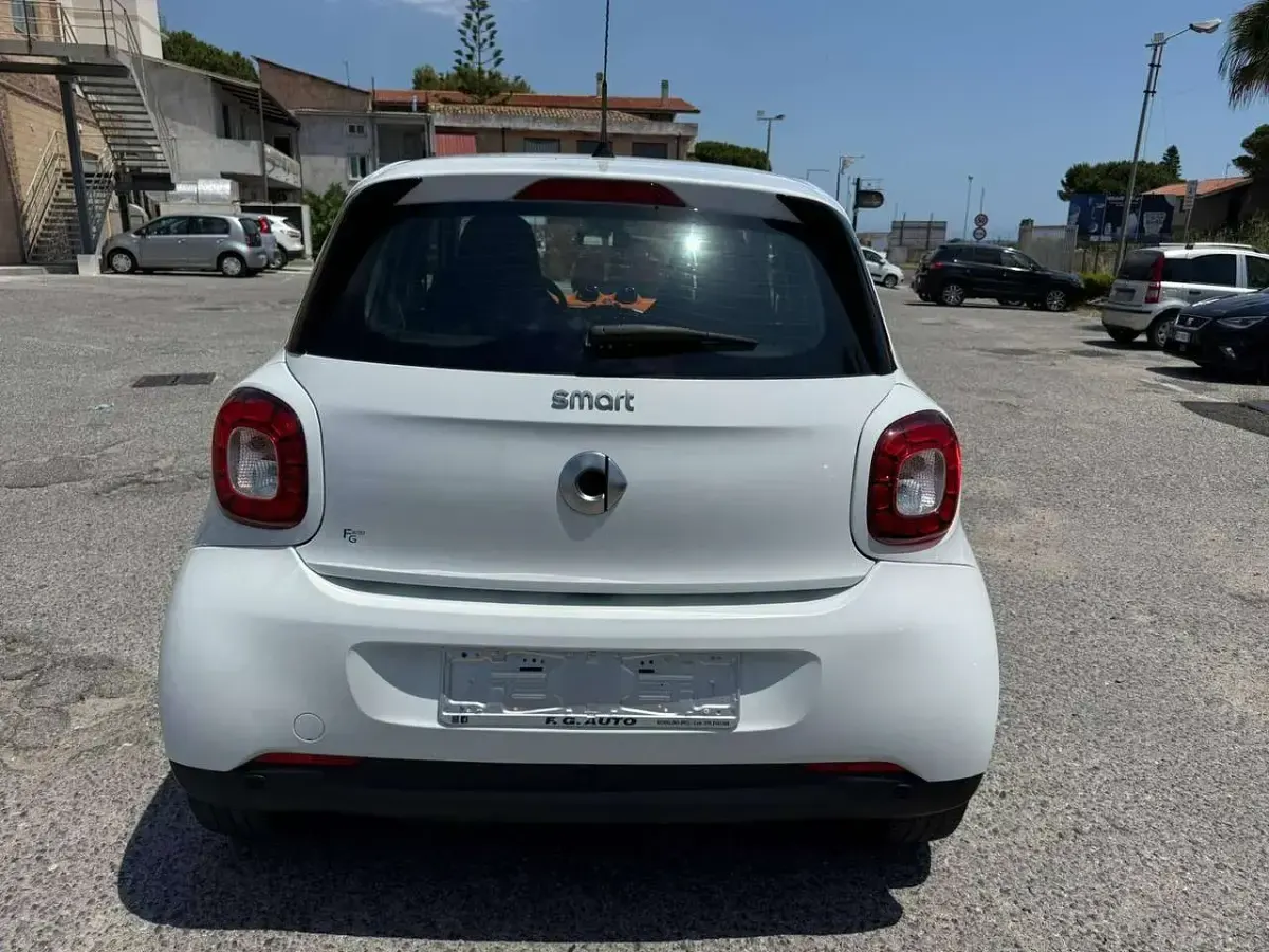 Usata Smart ForFour Passion 71 CV (52 kW) 2015 Arancione Utilitaria