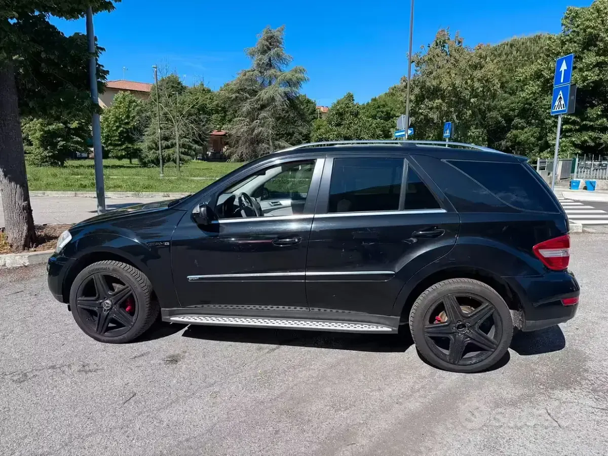 Begagnad Mercedes ML350 Premium 211 HK (155 kW) 2009 Svart SUV
