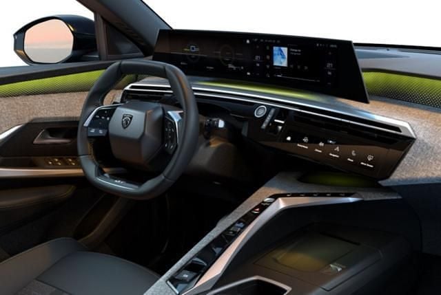 Nuova Peugeot 5008 GTi 136 CV (100 kW) 2025 Grigio artense Monovolume