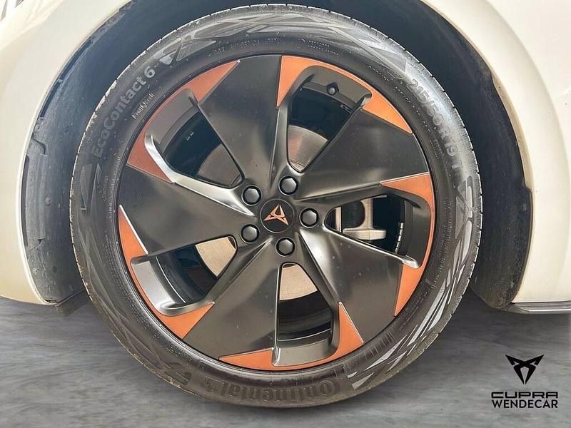 Usata Cupra Born 150 kW (204 CV) 2023 Bianco glaciale Utilitaria