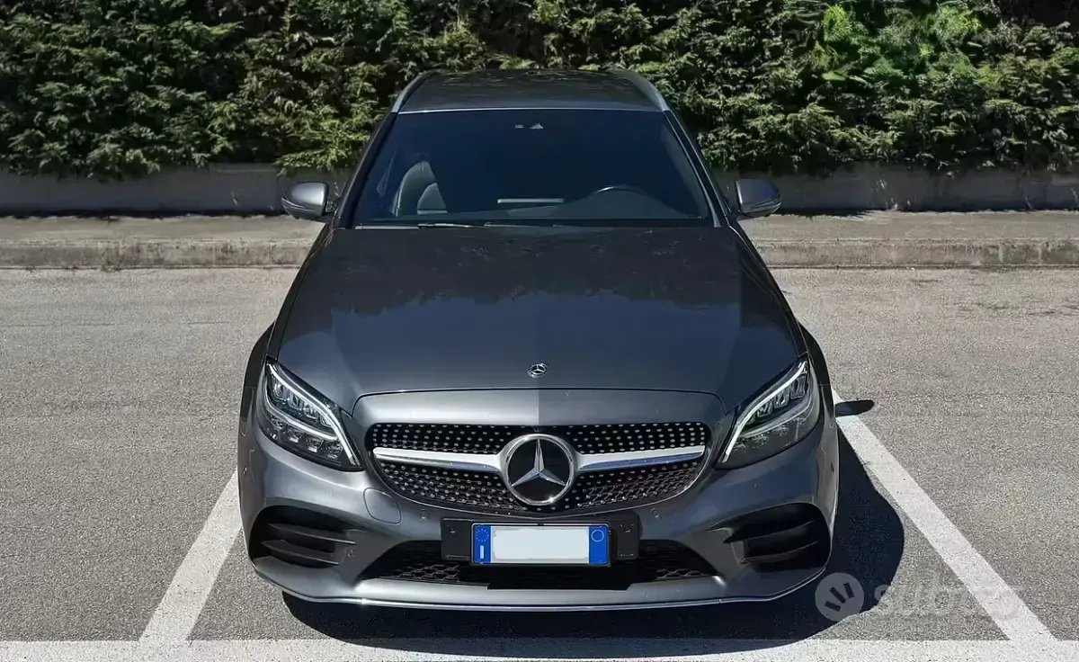 Usata Mercedes C220 Premium 194 CV (142 kW) 2018 Grigio Station wagon