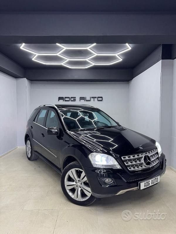 Nero Usata 2010 Mercedes ML350 SUV | 10.000 € (Buon prezzo) - Immagine 1/4