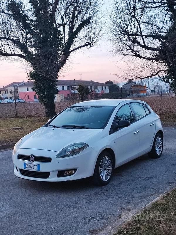 Usata Fiat Bravo 120 CV (88 kW) 2014 Bianco Utilitaria