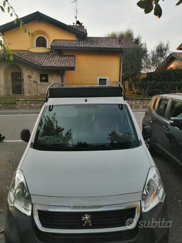 Usata Peugeot Partner 98 CV (72 kW) 2018 Monovolume