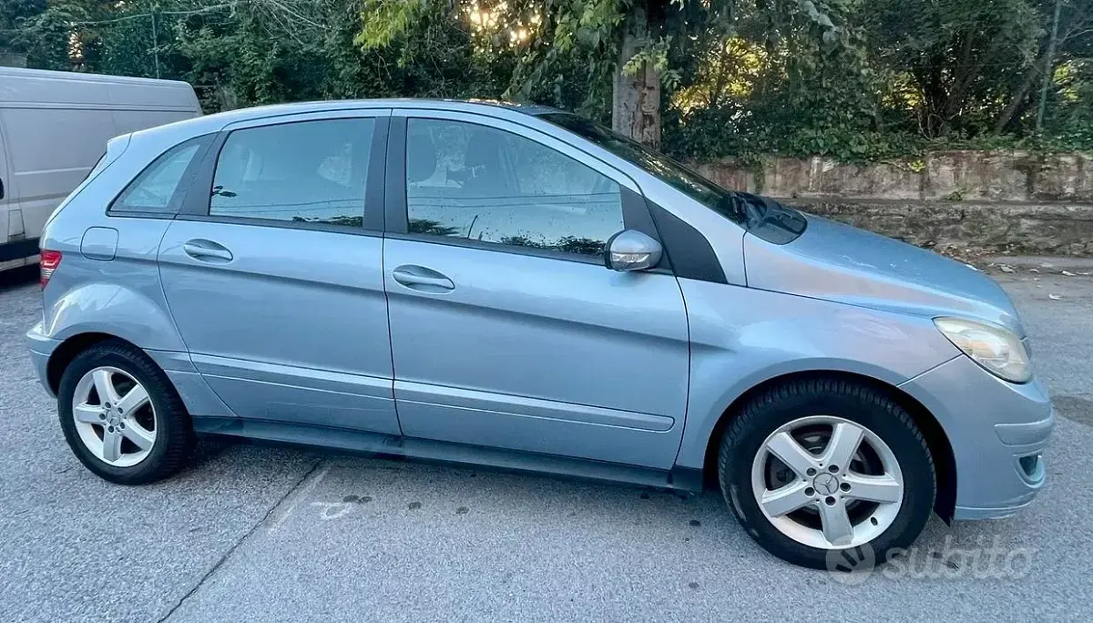 Usata Mercedes B180 109 CV (80 kW) 2008 Monovolume