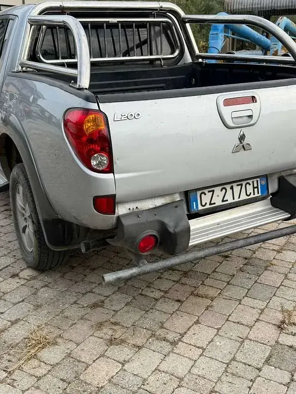 Usata Mitsubishi L200 Intense 136 CV (100 kW) 2006 Argento Pick-up
