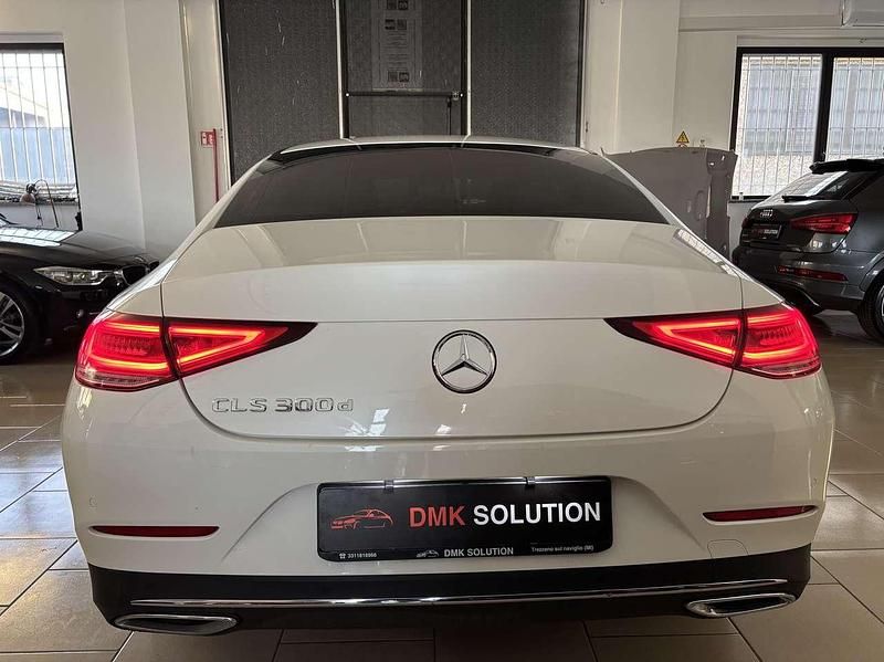 Usata Mercedes CLS300 Premium Plus 245 CV (180 kW) 2018 Bianco perla Coupé