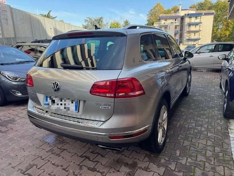 Usata VW Touareg 204 CV (150 kW) 2016 Argento SUV