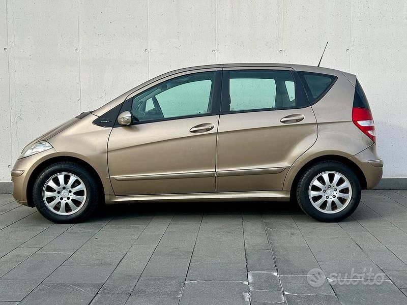Käytetty Mercedes A150 Elegance 95 HP (69 kW) 2007 Ruskea Sedan