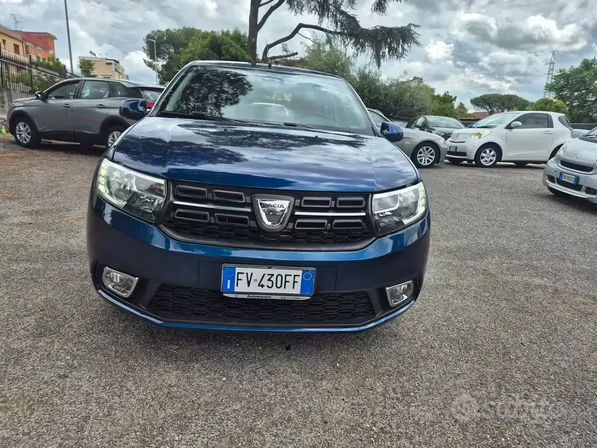 Usata Dacia Sandero Acces 90 CV (66 kW) 2019 Blu Berlina