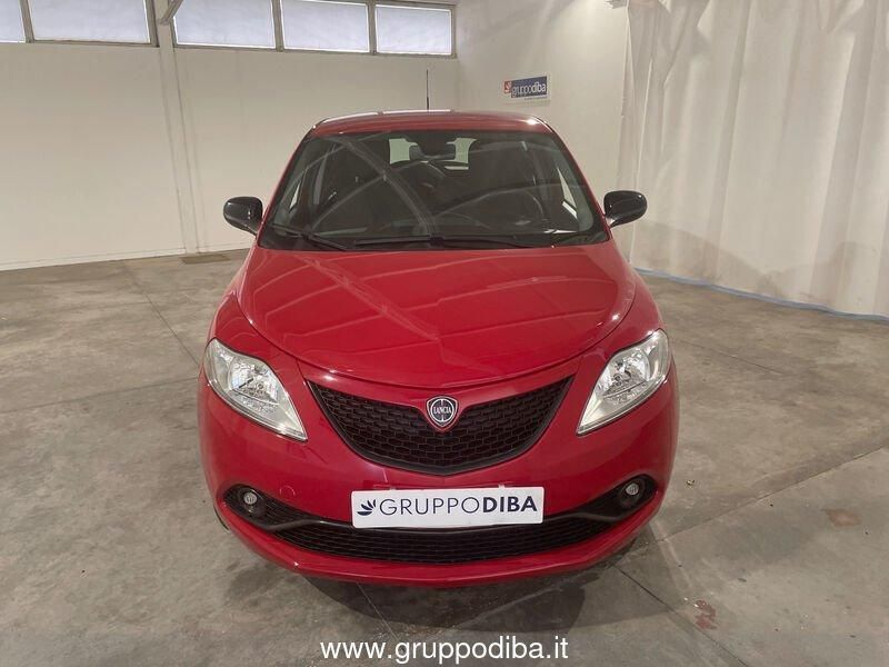 Usata Lancia Ypsilon Gold 80 CV (58 kW) 2018 Rosso Utilitaria