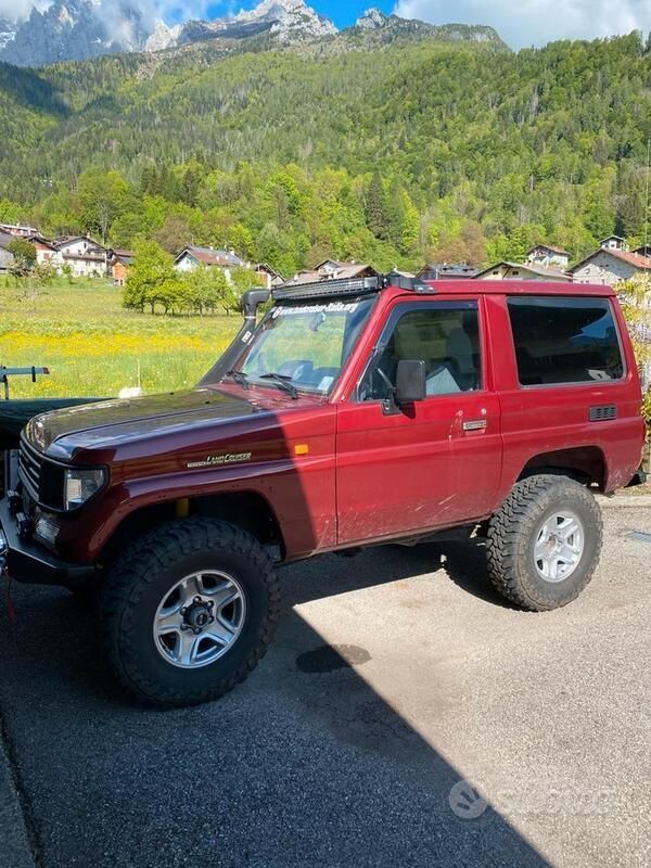Usata Toyota Land Cruiser 125 CV (91 kW) 1996 Rosso SUV