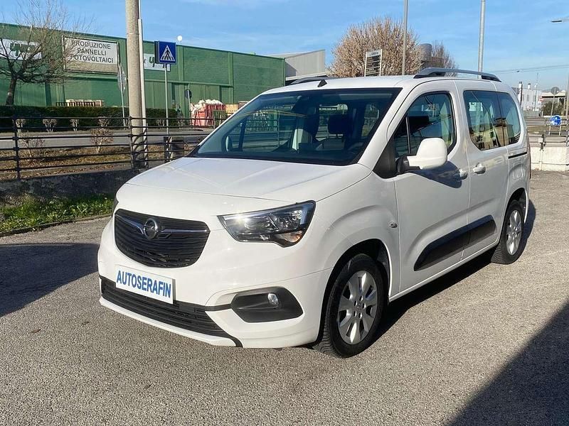 Usata Opel Combo Life 102 CV (75 kW) 2019 Bianco Monovolume