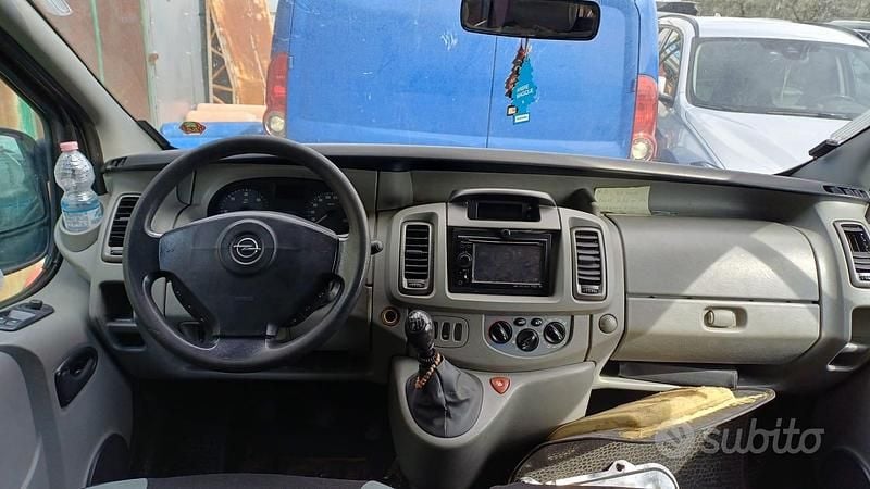Usata Opel Vivaro 2008 Nero Monovolume