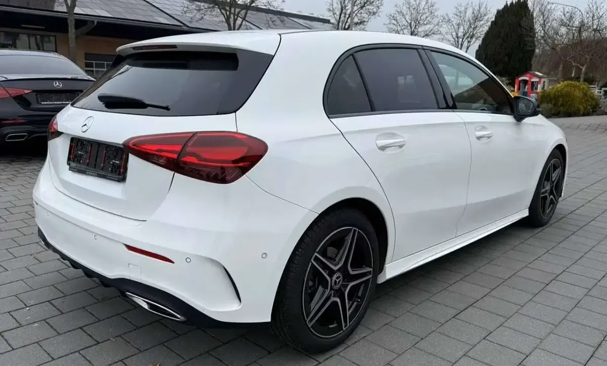 Usata Mercedes A180 AMG 116 CV (85 kW) 2025 Bianco Berlina
