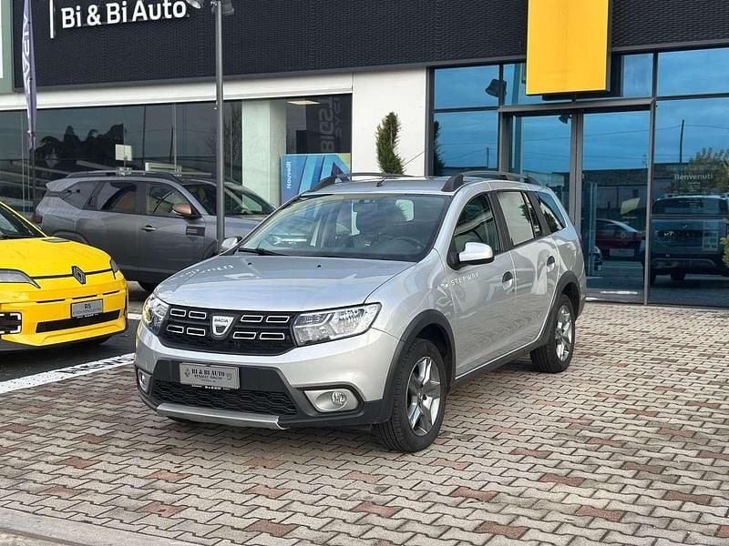 Argento Usata 2018 Dacia Logan Stepway Station wagon | 9400 € (Buon prezzo) - Immagine 1/4