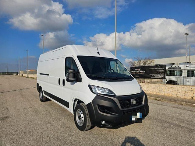 Usata Fiat Ducato 140 CV (102 kW) 2022 Bianco Furgone