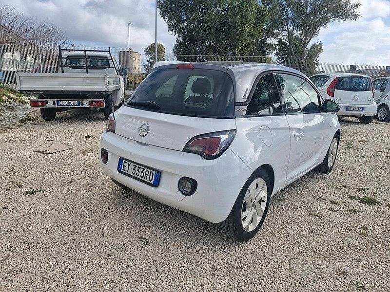 Usado Opel Adam Jam 87 CV (63 kW) 2015 Blanco Utilitario