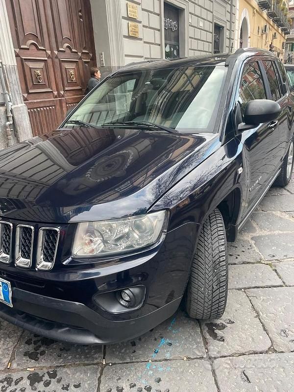 Usata Jeep Compass Sport 136 CV (100 kW) 2011 Blu/azzurro SUV