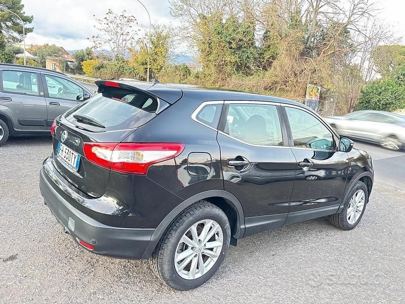 Usata Nissan Qashqai Acenta 110 CV (80 kW) 2017 Nero SUV